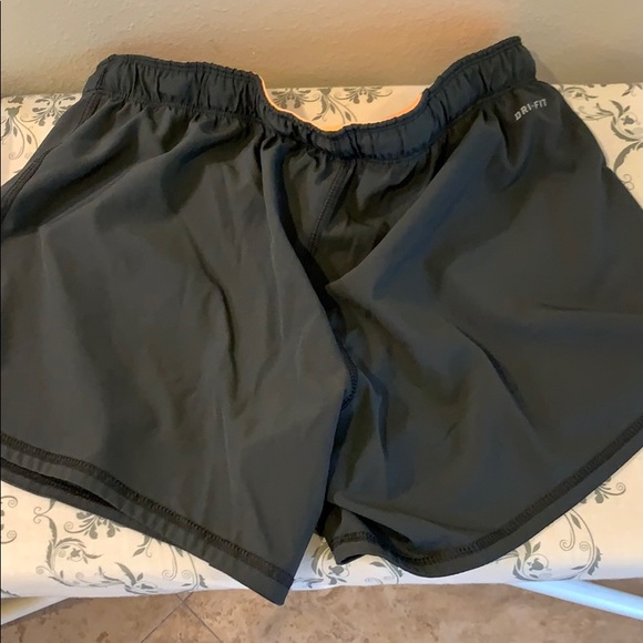 Nike shorts size s - Picture 5 of 5
